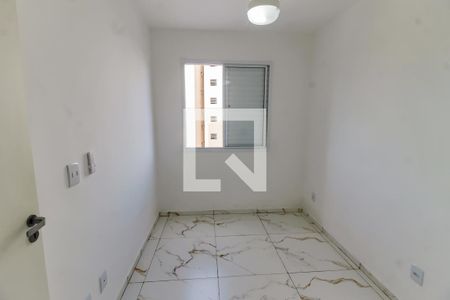 Quarto 1 de apartamento para alugar com 2 quartos, 47m² em Parque Assuncao, Taboão da Serra