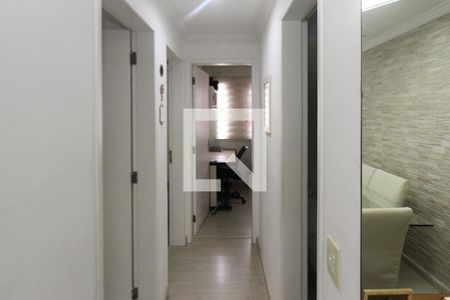 Corredor de apartamento para alugar com 2 quartos, 70m² em Jardim Angela (zona Leste), São Paulo