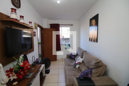 Sala de apartamento à venda com 2 quartos, 60m² em Olaria, Rio de Janeiro