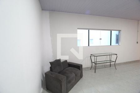 Sala de kitnet/studio para alugar com 1 quarto, 85m² em Santa Mônica, Uberlândia