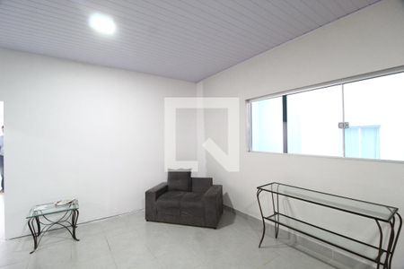 Sala de kitnet/studio para alugar com 1 quarto, 85m² em Santa Mônica, Uberlândia