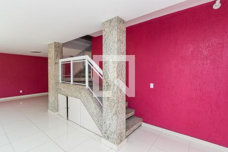 Sala - Acesso ao 2º andar de casa à venda com 5 quartos, 567m² em Vila Kosmos, Rio de Janeiro