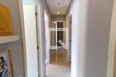 Corredor de apartamento à venda com 3 quartos, 95m² em Santa Rosa, Niterói