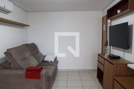 Sala de apartamento para alugar com 1 quarto, 43m² em Jardim Goiás, Goiânia