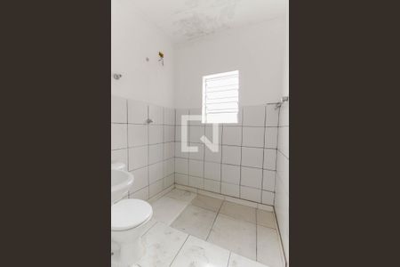 Banheiro de casa para alugar com 1 quarto, 70m² em Vila Nova Curuca, São Paulo