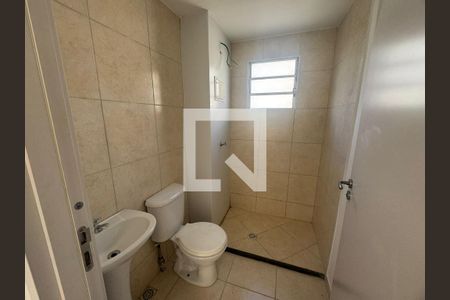 Banheiro  de apartamento à venda com 2 quartos, 60m² em Palmital, Lagoa Santa