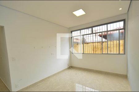 Sala de estar de apartamento à venda com 3 quartos, 84m² em Floresta, Belo Horizonte