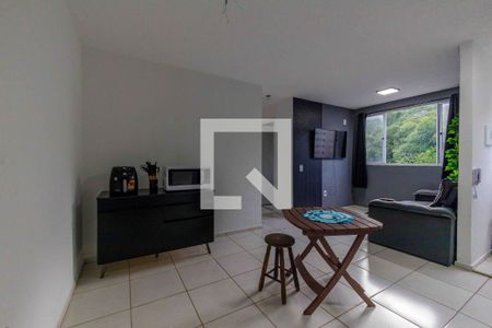 Sala de apartamento à venda com 2 quartos, 43m² em Vargem Grande, Rio de Janeiro