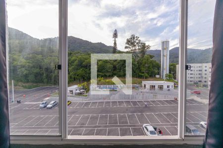 Sala Janela de apartamento à venda com 2 quartos, 43m² em Vargem Grande, Rio de Janeiro