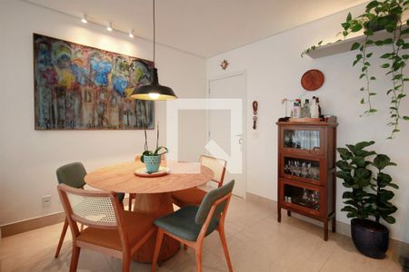 Sala de apartamento à venda com 2 quartos, 70m² em Santo Antônio, Belo Horizonte