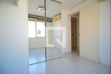 Quarto de apartamento à venda com 1 quarto, 45m² em Mont’serrat, Porto Alegre