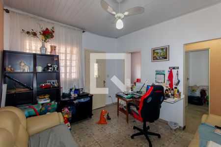 Sala de casa para alugar com 2 quartos, 79m² em Jardim Ivone, São Paulo