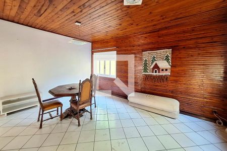 Sala de casa para alugar com 3 quartos, 360m² em Itaipu, Niterói