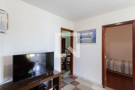 Sala de casa à venda com 6 quartos, 284m² em Copacabana, Belo Horizonte