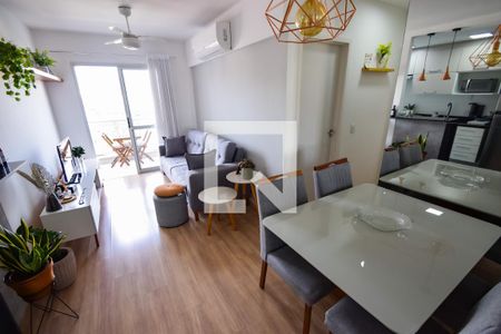 Sala de apartamento à venda com 2 quartos, 61m² em Todos Os Santos, Rio de Janeiro