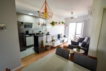 Sala de apartamento à venda com 2 quartos, 61m² em Todos Os Santos, Rio de Janeiro