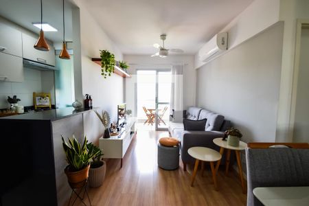 Sala de apartamento à venda com 2 quartos, 61m² em Todos Os Santos, Rio de Janeiro