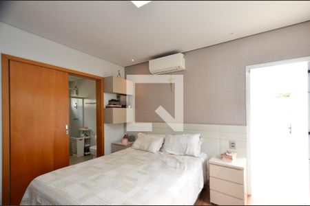 Suite1 de casa à venda com 4 quartos, 340m² em Buritis, Belo Horizonte