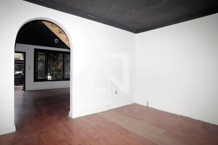 Sala 2 de casa para alugar com 3 quartos, 150m² em Rio Branco, Porto Alegre