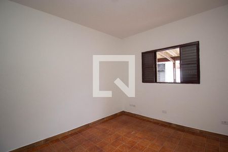 Quarto 2 de casa para alugar com 2 quartos, 90m² em Vila Serralheiro, São Paulo