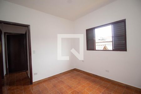 Quarto 1 de casa para alugar com 2 quartos, 90m² em Vila Serralheiro, São Paulo