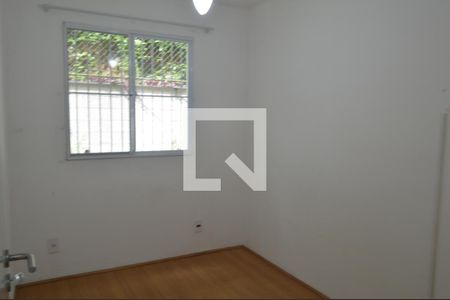 Quarto 1 de apartamento para alugar com 2 quartos, 45m² em Jacarepaguá, Rio de Janeiro