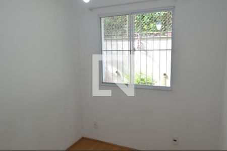 Quarto 1 de apartamento para alugar com 2 quartos, 45m² em Jacarepaguá, Rio de Janeiro