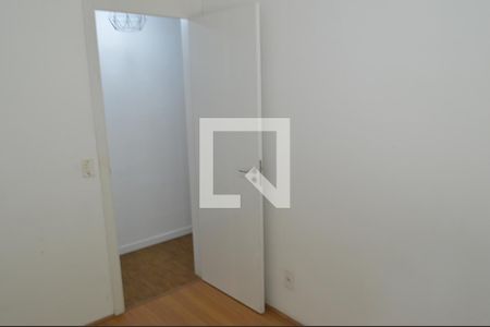 Quarto 1 de apartamento para alugar com 2 quartos, 45m² em Jacarepaguá, Rio de Janeiro