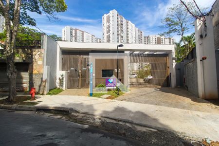 Apartamento para alugar com 42m², 2 quartos e sem vaga Apartamento para alugar com 42m², 2 quartos e sem vagaFachada