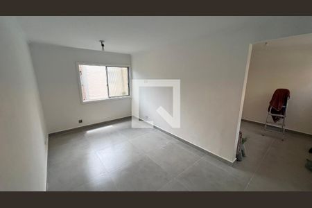 Sala de apartamento à venda com 3 quartos, 77m² em Alto de Pinheiros, São Paulo