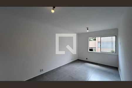 Sala de apartamento para alugar com 3 quartos, 77m² em Alto de Pinheiros, São Paulo