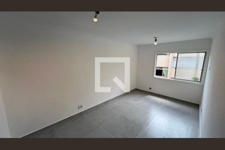 Sala de apartamento para alugar com 3 quartos, 77m² em Alto de Pinheiros, São Paulo