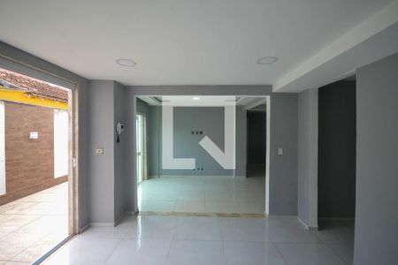 Sala de casa para alugar com 4 quartos, 110m² em Vila Maranhao, Nova Iguaçu