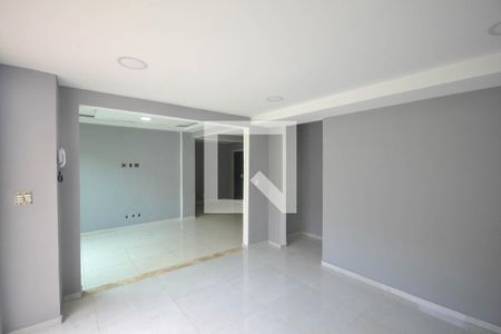 Sala de casa para alugar com 4 quartos, 110m² em Vila Maranhao, Nova Iguaçu