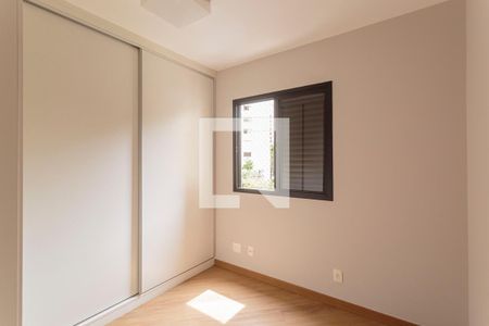 Quarto 1 de apartamento à venda com 2 quartos, 55m² em Moema, São Paulo