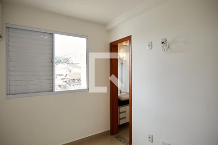 Quarto 1 de apartamento para alugar com 3 quartos, 80m² em Paraíso, Belo Horizonte