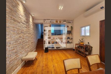 Casa à venda com 2 quartos, 128m² em Vila Mariana, São Paulo