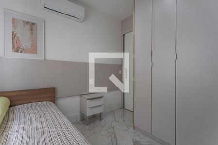 Quarto de apartamento para alugar com 2 quartos, 90m² em Passo D’areia, Porto Alegre