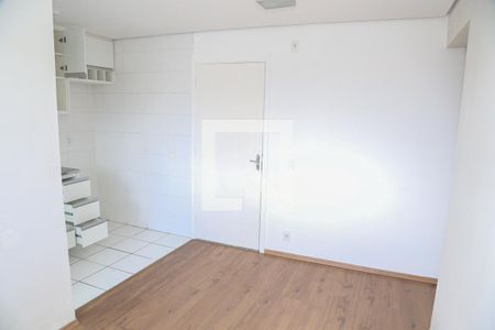 Sala de apartamento para alugar com 2 quartos, 43m² em Jardim Las Vegas, Guarulhos