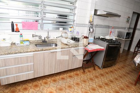 Casa à venda com 400m², 3 quartos e 6 vagas Casa à venda com 400m², 3 quartos e 6 vagasCozinha