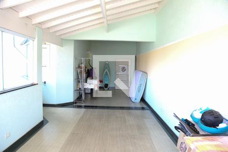 Casa à venda com 400m², 3 quartos e 6 vagas Casa à venda com 400m², 3 quartos e 6 vagasÁrea comum