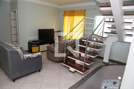 Casa à venda com 400m², 3 quartos e 6 vagas Casa à venda com 400m², 3 quartos e 6 vagasSala de TV