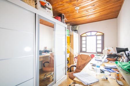 Quarto 2 de casa à venda com 2 quartos, 90m² em Km 18, Osasco