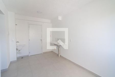 Sala - Cozinha de apartamento para alugar com 2 quartos, 35m² em Jardim Celeste, São Paulo