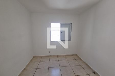 Dormitório 01 de apartamento para alugar com 2 quartos, 45m² em Jardim Florestan Fernandes, Ribeirão Preto