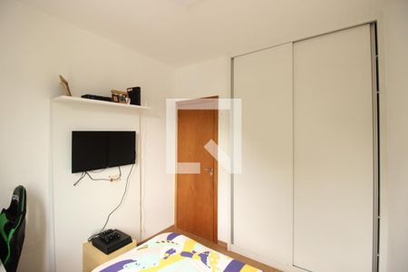 Quarto de apartamento à venda com 3 quartos, 80m² em Buritis, Belo Horizonte