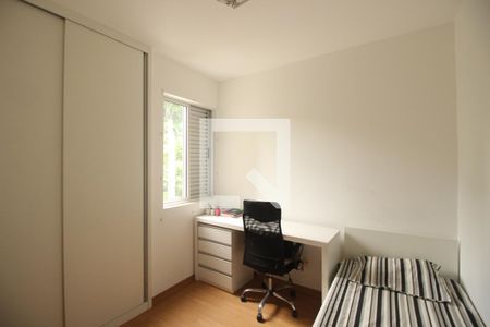 Quarto de apartamento à venda com 3 quartos, 80m² em Buritis, Belo Horizonte