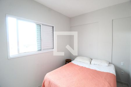 Quarto 2 de apartamento para alugar com 2 quartos, 44m² em Lagoinha, Uberlândia