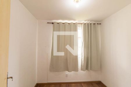 Quarto 1 de apartamento para alugar com 2 quartos, 44m² em Alto Boqueirão, Curitiba