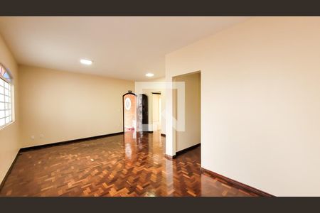 Sala de casa para alugar com 4 quartos, 250m² em Bonfim, Campinas